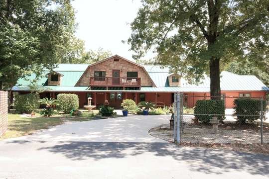George Jones’ two-story log home